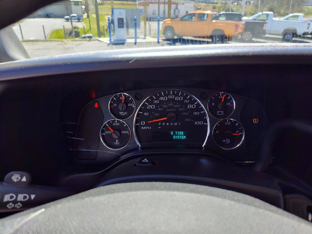 Used 2024 Chevrolet Express 2500 w/ Driver Convenience Package RWD image 19
