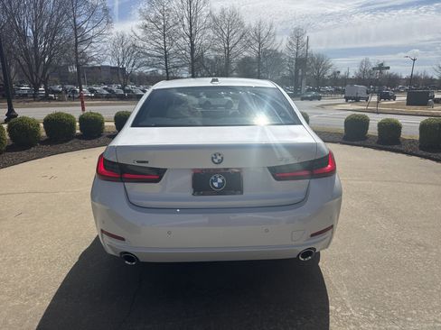 New 2026 BMW 330i xDrive Sedan w/ Premium Package AWD/4WD image 4