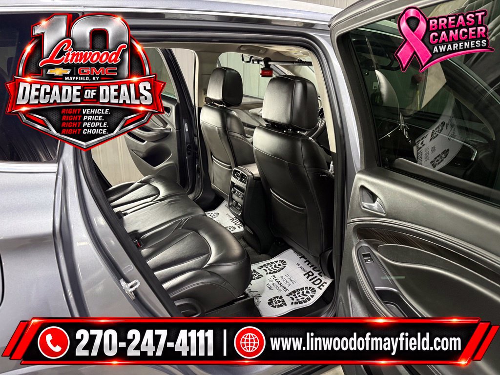 Used 2019 Buick Envision Essence FWD image 24
