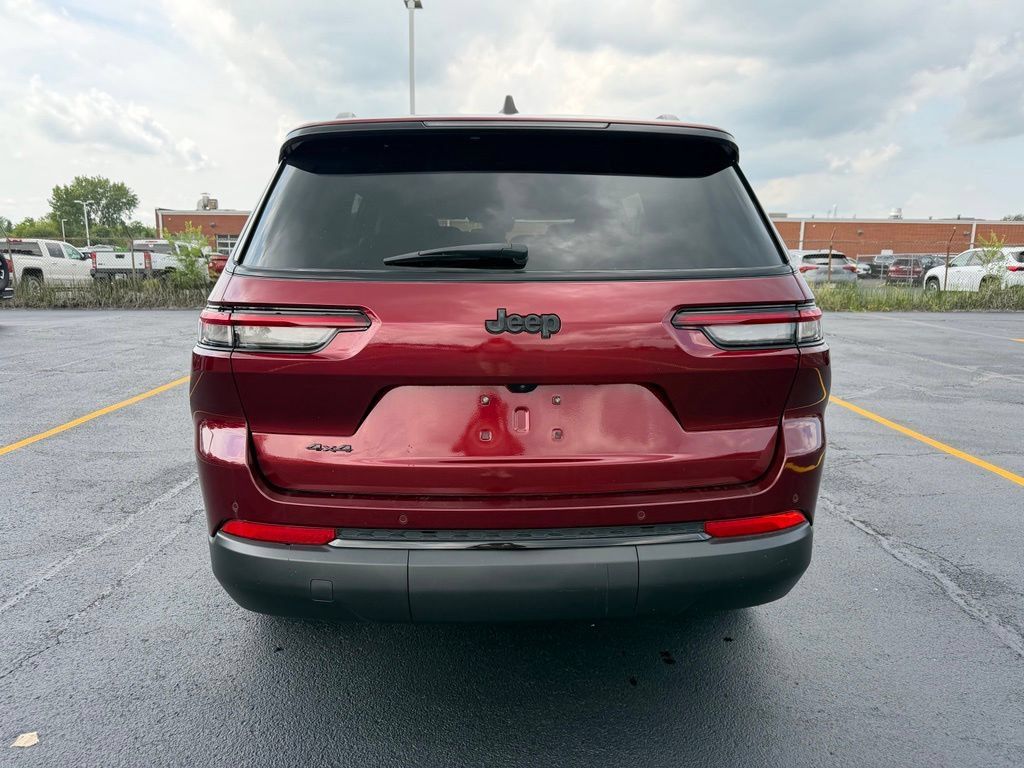 Used 2023 Jeep Grand Cherokee L Laredo AWD/4WD image 6