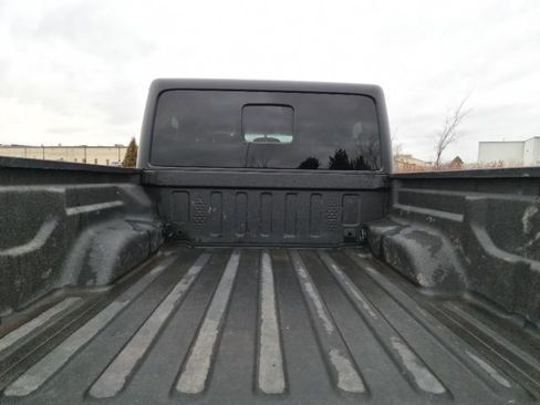 Used 2023 Jeep Gladiator Willys image 8