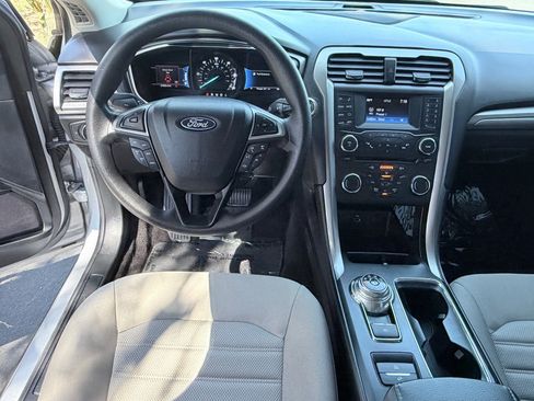 Used 2018 Ford Fusion S FWD image 10