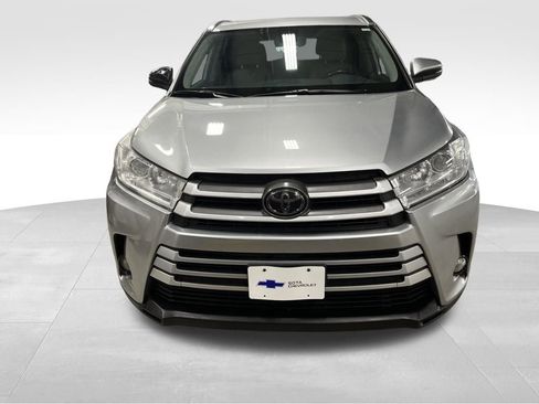 Used 2019 Toyota Highlander XLE image 9