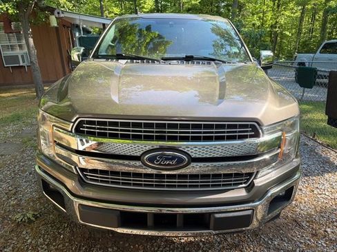 Used 2019 Ford F150 Lariat image 2