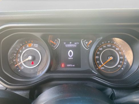 Used 2025 Jeep Wrangler Sport AWD/4WD image 20