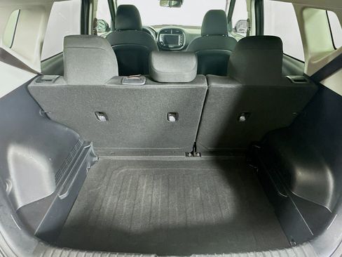 Used 2025 Kia Soul LX w/ LX Technology Package FWD image 27