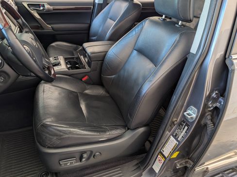 Used 2017 Lexus GX 460 Premium image 17