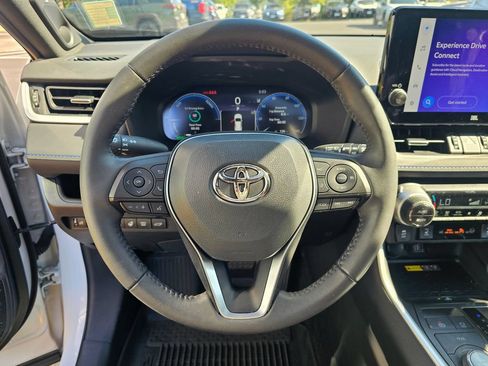 Used 2023 Toyota RAV4 XSE AWD/4WD image 26