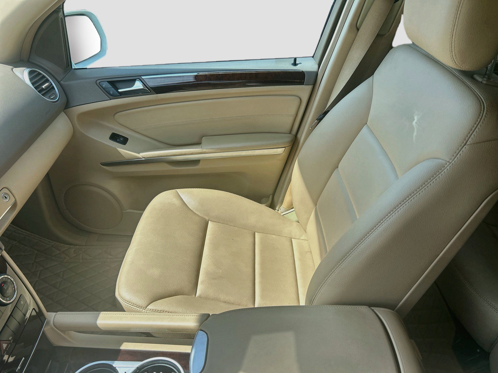 Used 2010 Mercedes-Benz ML 350 2WD image 24