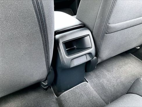 Used 2023 Honda HR-V LX image 27