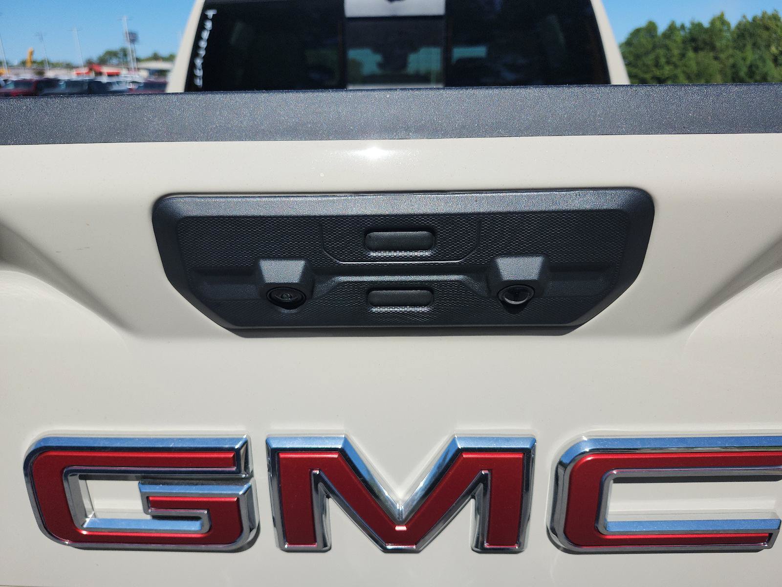 New 2026 GMC Sierra 1500 AT4 w/ AT4 Premium Package AWD/4WD image 9