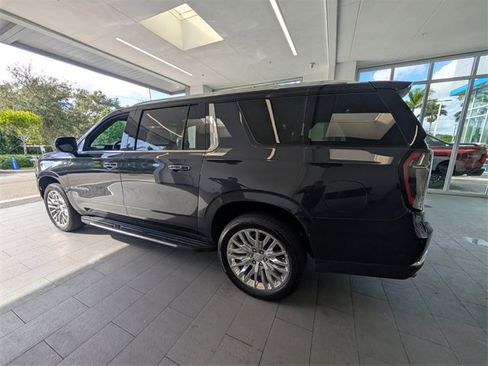 Certified 2025 Chevrolet Suburban Premier image 10