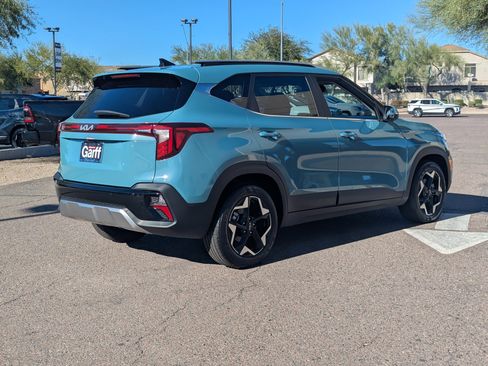 Used 2025 Kia Seltos EX w/ EX Sunroof Package image 3
