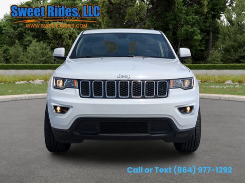 Used 2017 Jeep Grand Cherokee Laredo w/ Quick Order Package 2BE RWD image 2
