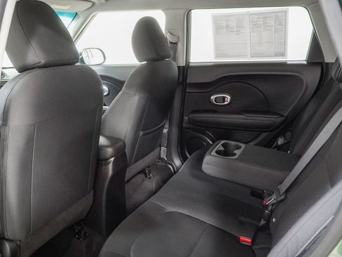 Used 2014 Kia Soul FWD image 38