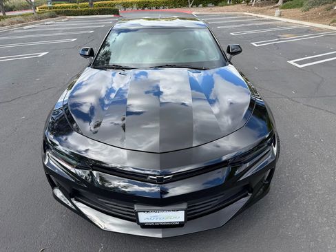 Used 2018 Chevrolet Camaro LT image 9