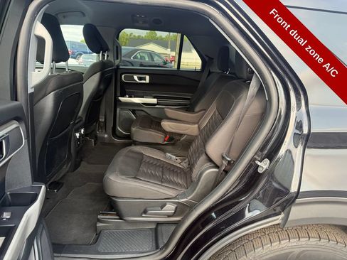 Used 2020 Ford Explorer XLT AWD/4WD image 30