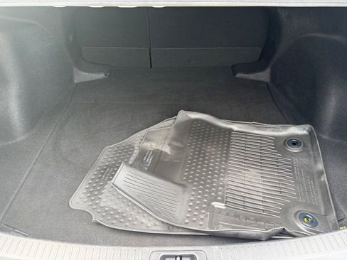 Used 2024 Toyota Corolla LE image 6