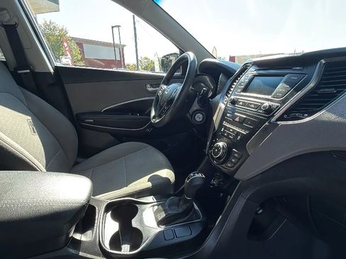 Used 2017 Hyundai Santa Fe Sport image 32
