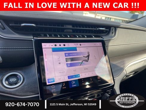 Used 2024 Jeep Grand Cherokee L Limited image 23