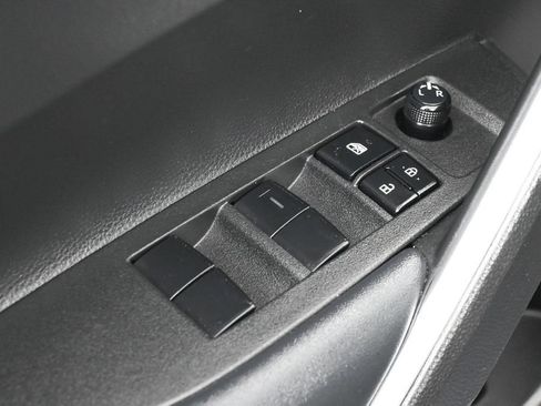 Used 2022 Toyota Corolla Cross LE w/ Moonroof Package FWD image 14