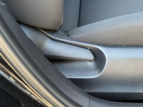 Used 2025 Toyota Corolla LE FWD image 27