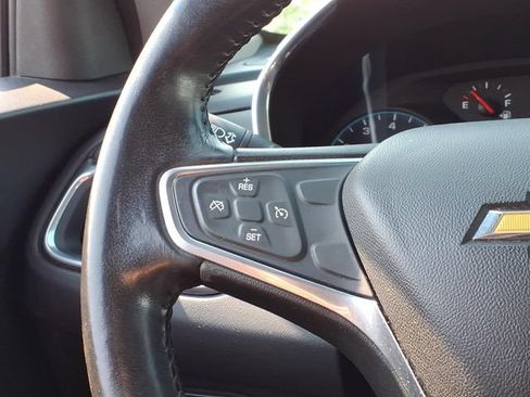 Used 2018 Chevrolet Equinox LT FWD image 22