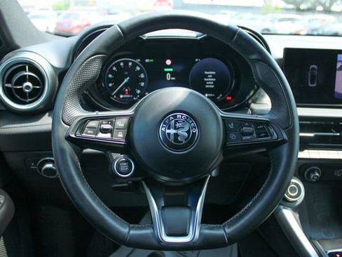 Used 2024 Alfa Romeo Tonale Ti AWD/4WD image 25