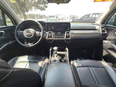 Used 2022 Kia Sorento S FWD image 37