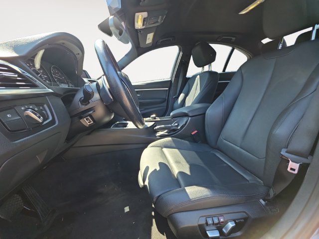 Used 2018 BMW 330i xDrive Sedan AWD/4WD image 9