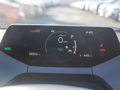 Used 2025 Toyota Prius LE image 22