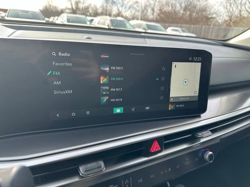 Certified 2025 Kia Sorento S image 24