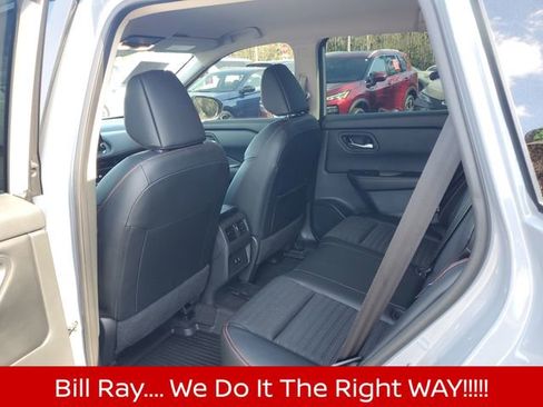 Certified 2025 Nissan Rogue SV image 8