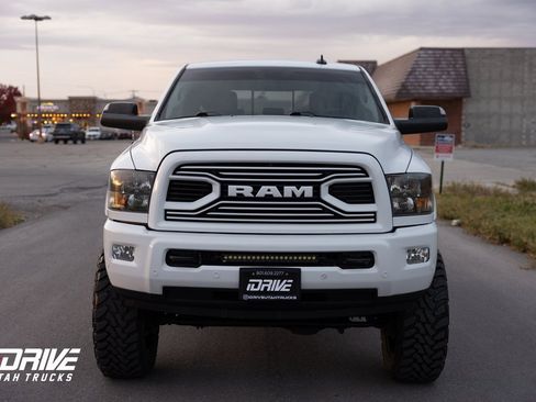 Used 2018 RAM 2500 Big Horn w/ Sport Appearance Group image 4