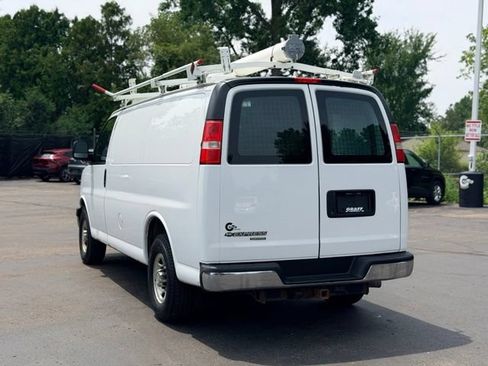 Used 2016 Chevrolet Express 2500 RWD image 5