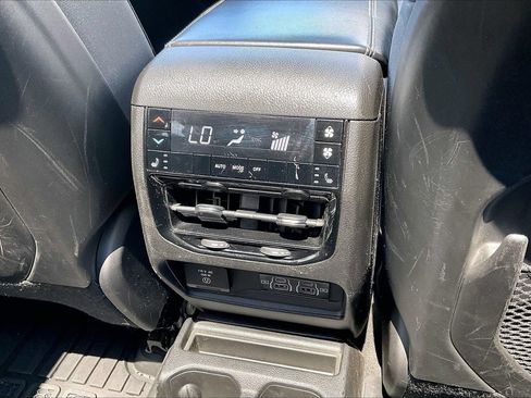 Certified 2021 Jeep Grand Cherokee L Limited w/ Trailer Tow Group (B) AWD/4WD image 17