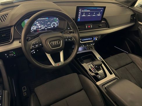 Used 2022 Audi Q5 e Premium Plus w/ Premium Plus Package AWD/4WD image 4