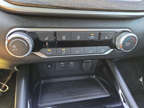 Used 2023 Nissan Altima 2.5 SV w/ SV Premium Package image 20