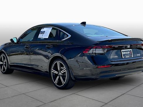 Used 2024 Honda Accord Sport image 11