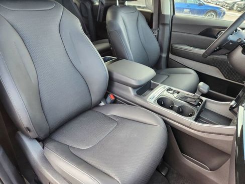 New 2025 Kia Carnival SX Prestige image 14