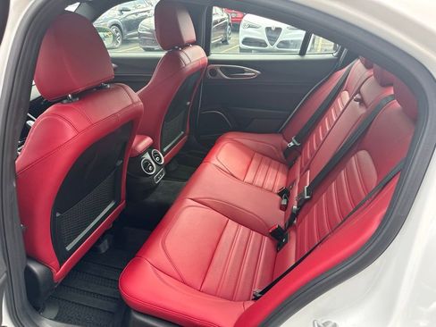Used 2023 Alfa Romeo Giulia Veloce AWD/4WD image 49