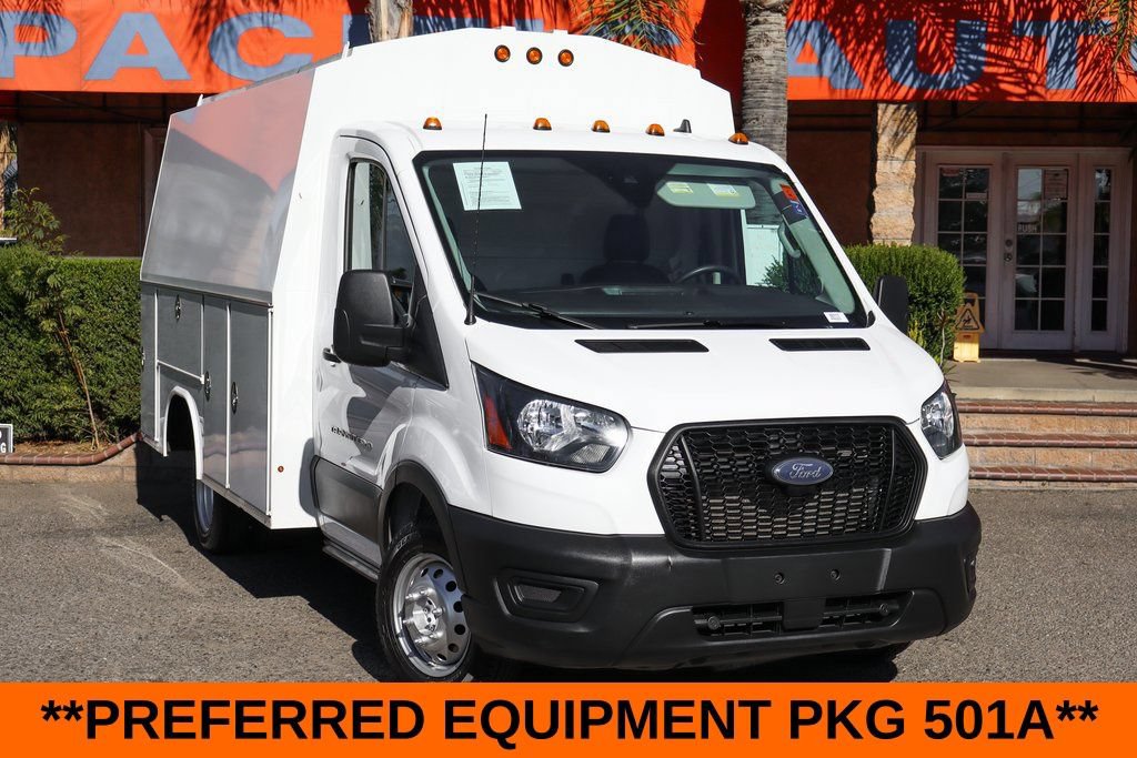 Used 2022 Ford Transit 350 DRW RWD image 2