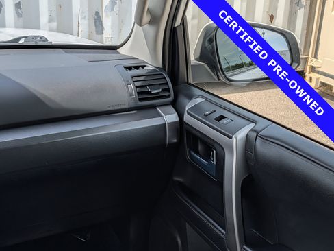 Used 2022 Toyota 4Runner SR5 Premium w/ Moonroof Package AWD/4WD image 17