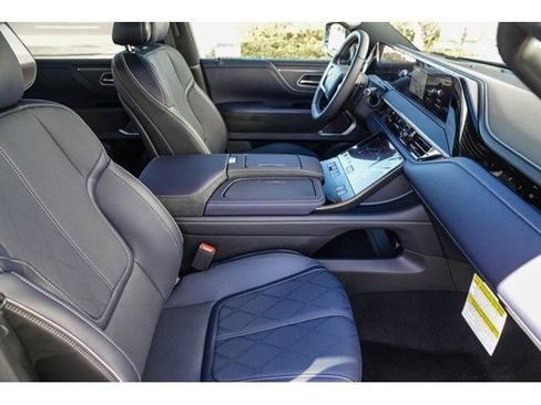 New 2026 INFINITI QX80 SPORT w/ Sport Exterior Package image 15