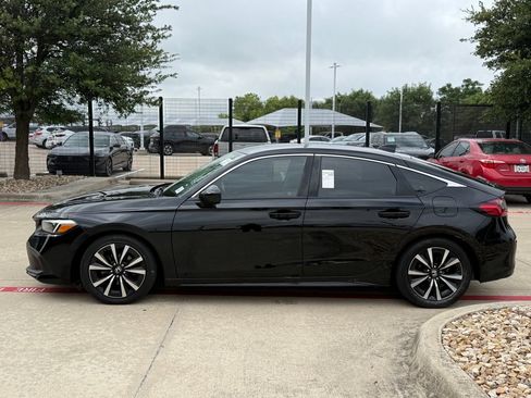 Used 2024 Honda Civic EX-L image 2