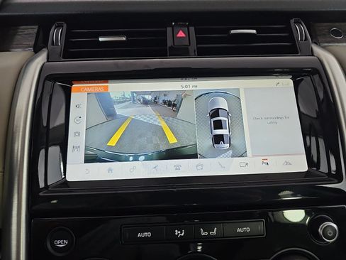 Used 2017 Land Rover Discovery HSE AWD/4WD image 23