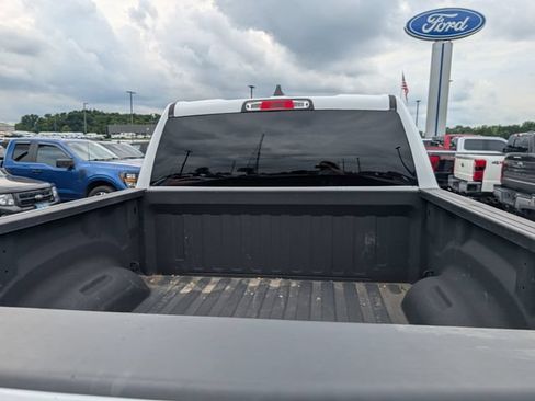 Used 2019 RAM 1500 Big Horn AWD/4WD image 10