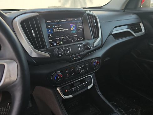 Used 2022 GMC Terrain SLT FWD image 18