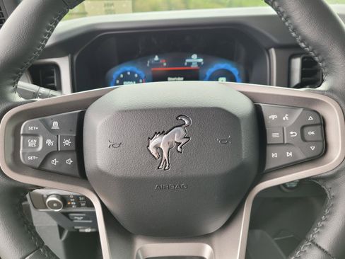 New 2026 Ford Bronco Badlands image 16