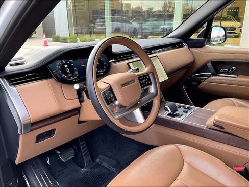 Used 2023 Land Rover Range Rover Autobiography AWD/4WD image 16